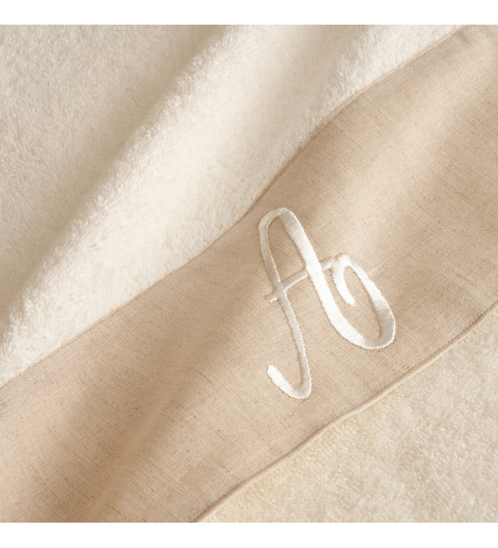 Set Asciugamani viso e ospite in puro cotone avorio con lettera ricamata -  Nardini Forniture