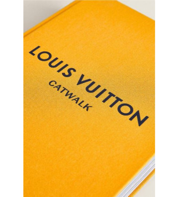 Louis Vuitton Catwalk Magazine - Thames & Hudson - Nardini Forniture